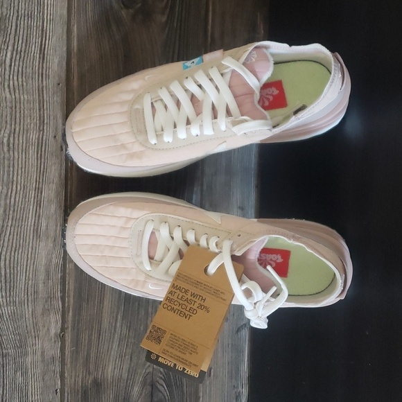 New Nike Waffle One Womens Sneakers Size 7 Beige Outdoor Faux Fur Neutral Casual - Picture 7 of 9